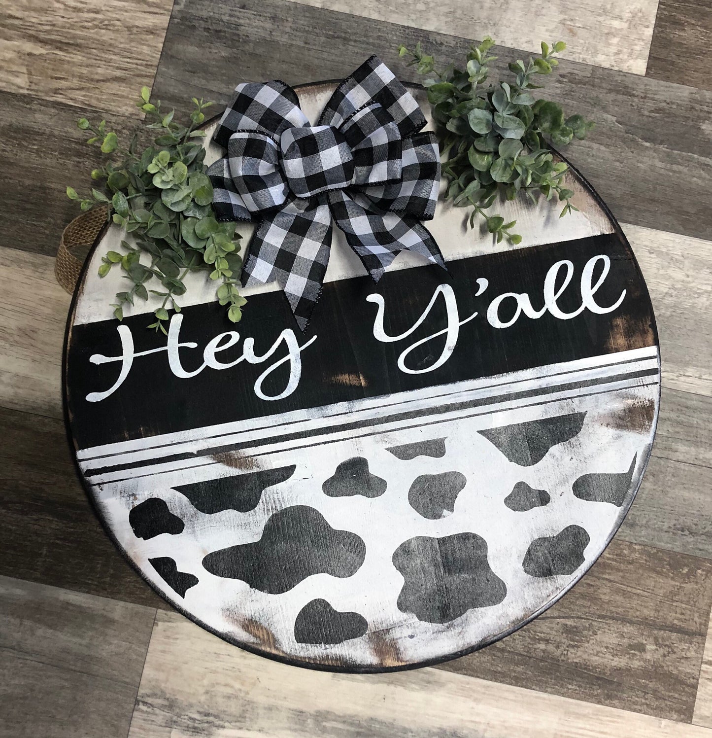 18” round door hanger/1” thick/front door sign/cow print door hanger/porch sign/welcome sign/farmhouse sign/hey y’all